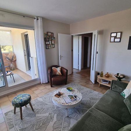 Spacieux T2, Emplacement Ideal Et Parking Prive Uzès Esterno foto